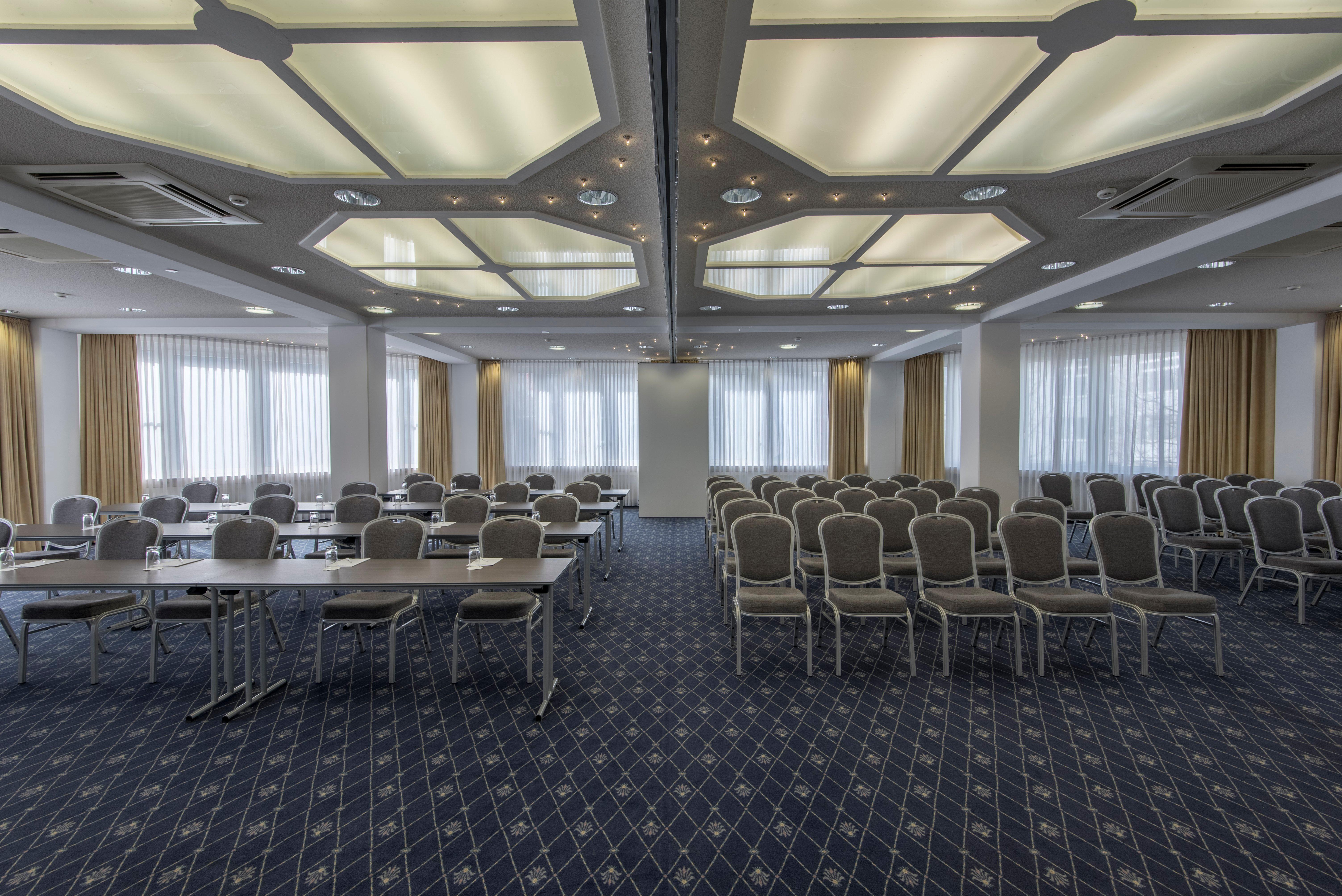 Holiday Inn Munich Unterhaching By Ihg Exteriér fotografie