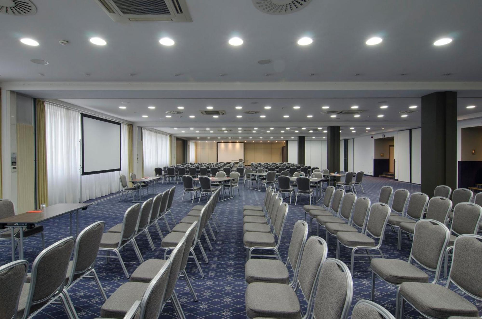 Holiday Inn Munich Unterhaching By Ihg Exteriér fotografie