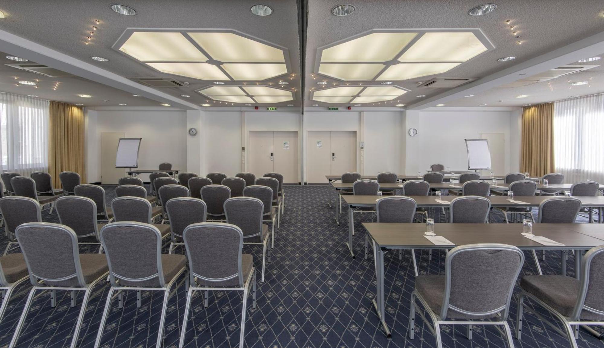 Holiday Inn Munich Unterhaching By Ihg Exteriér fotografie