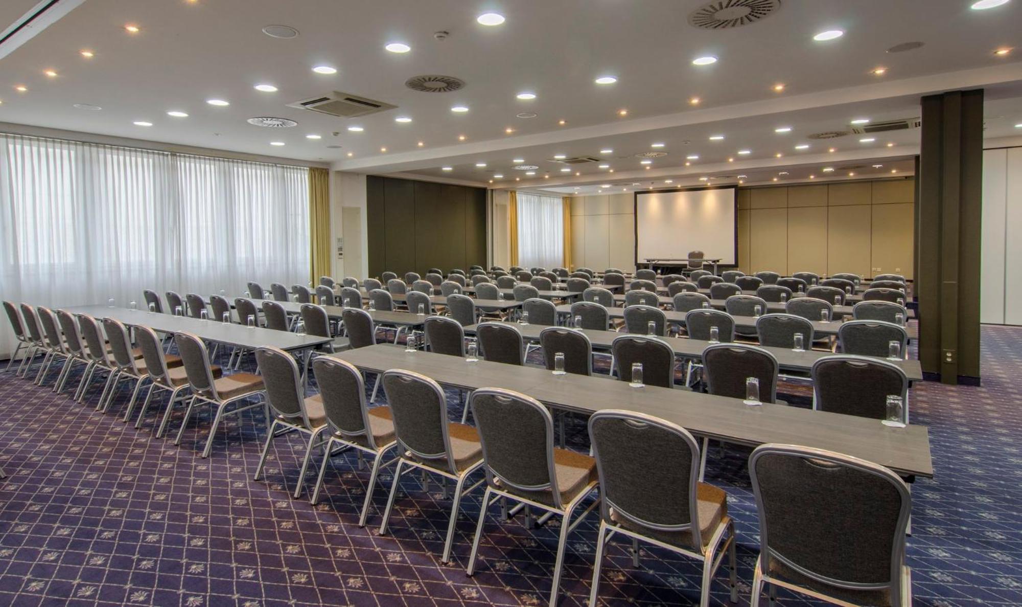 Holiday Inn Munich Unterhaching By Ihg Exteriér fotografie
